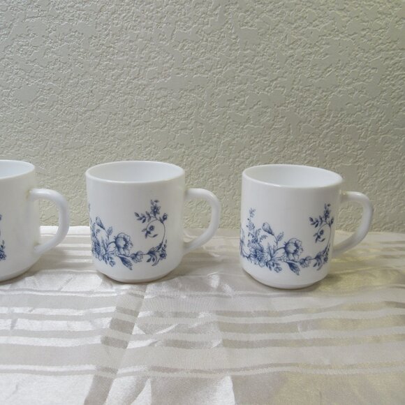 Vintage Arcopal Coffee Tea Cup Mugs Glenwood Blue White Floral Set of 4 France - Picture 3 of 16